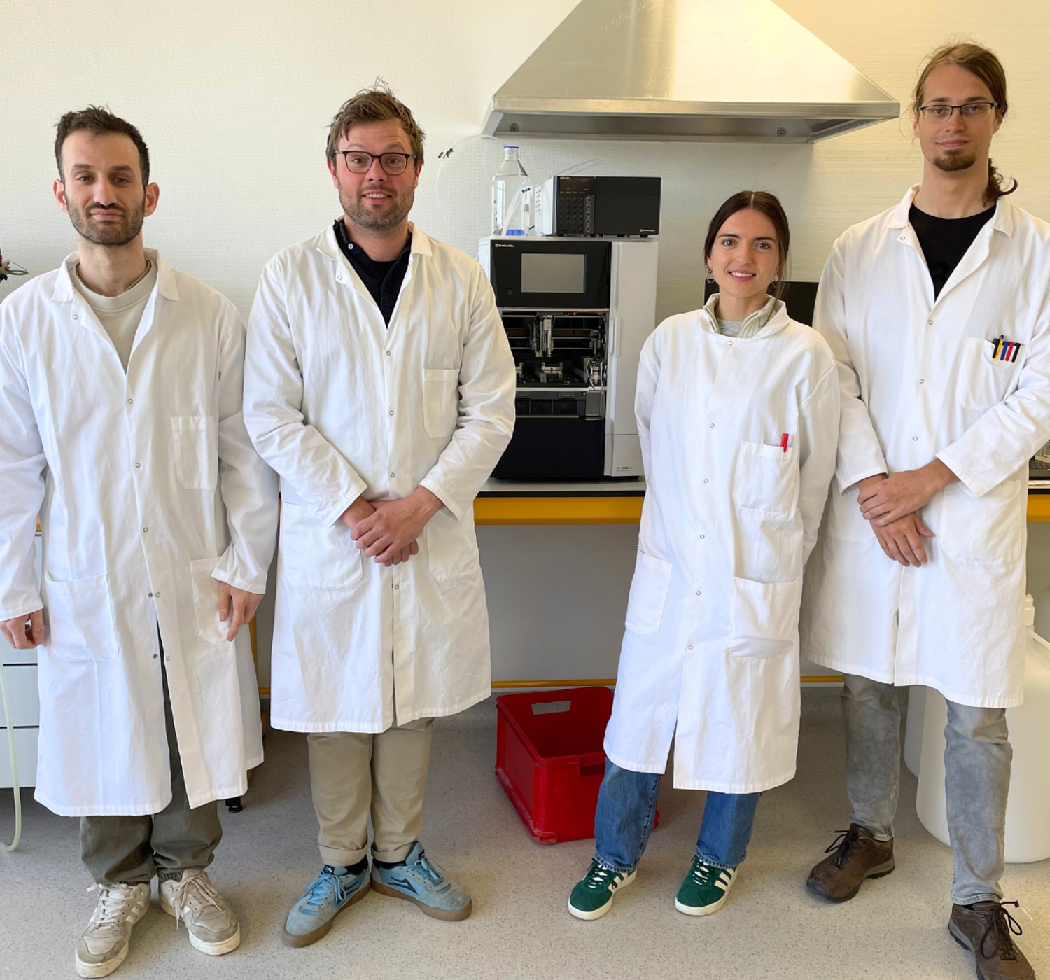 Sharing lab equipment at Planet B.io: A collaboration between ExCulture and Nature’s Principles